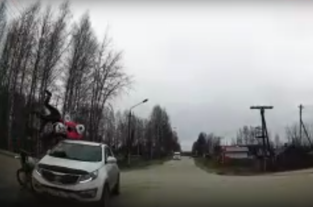 Появилось видео смертельного ДТП с мотоциклистом в Коми