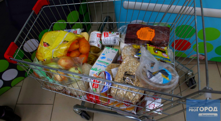 Россияне тратят на еду больше половины своих денег