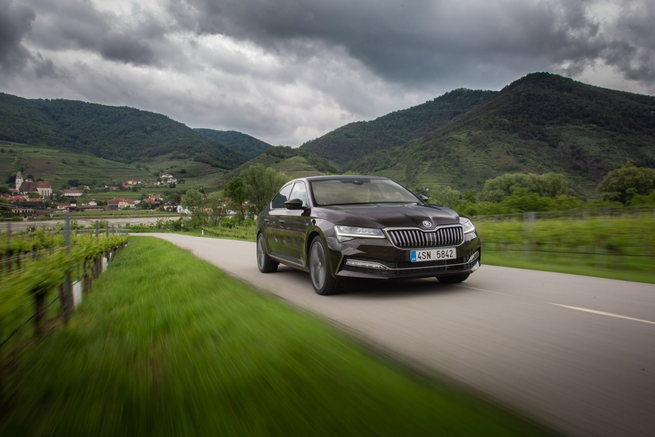 Купить машину: в Сыктывкаре премиальный ŠKODA SUPERB на специальных условиях