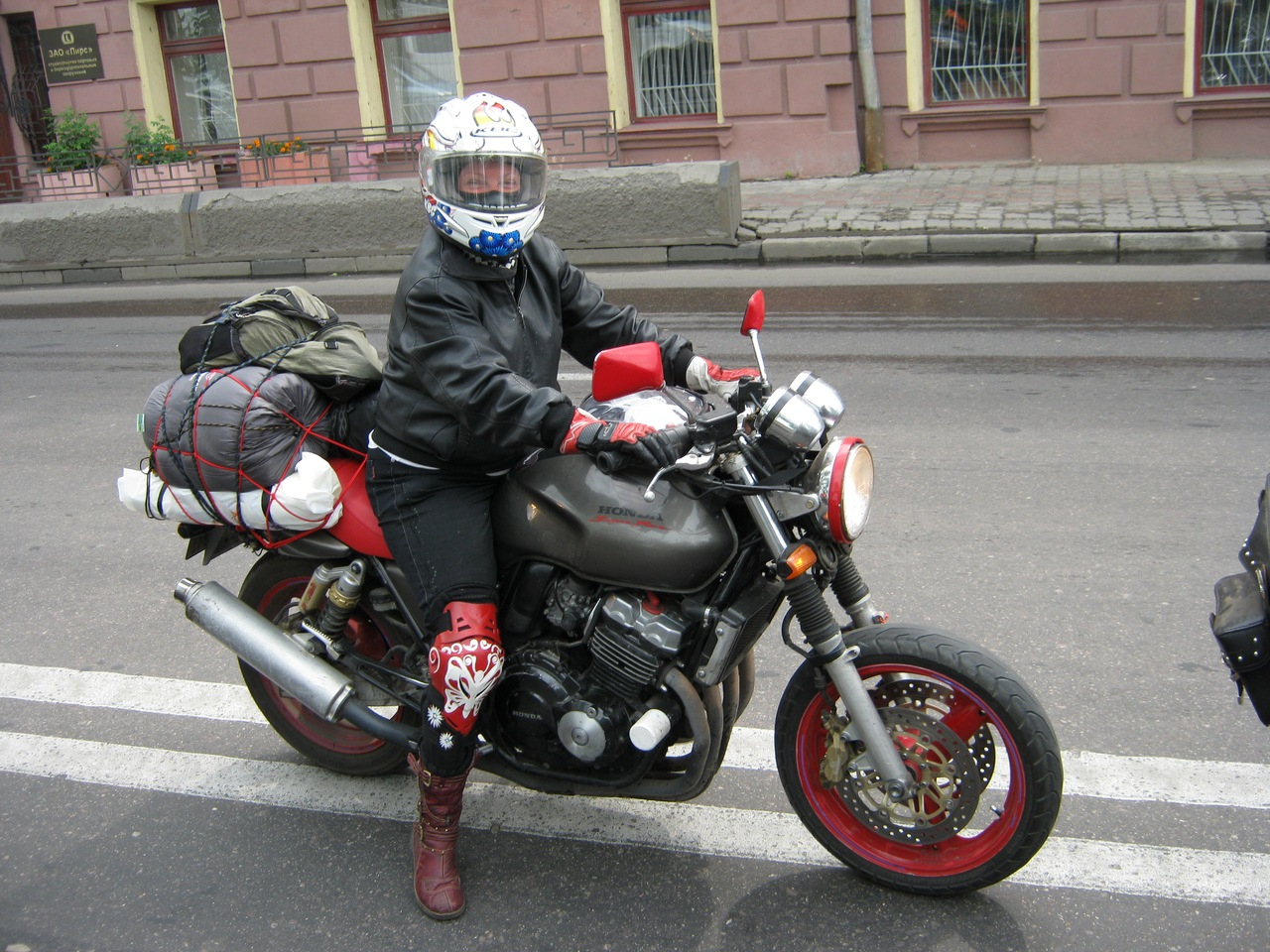 Библиотекарь из Сыктывкара путешествует по России на мотоцикле