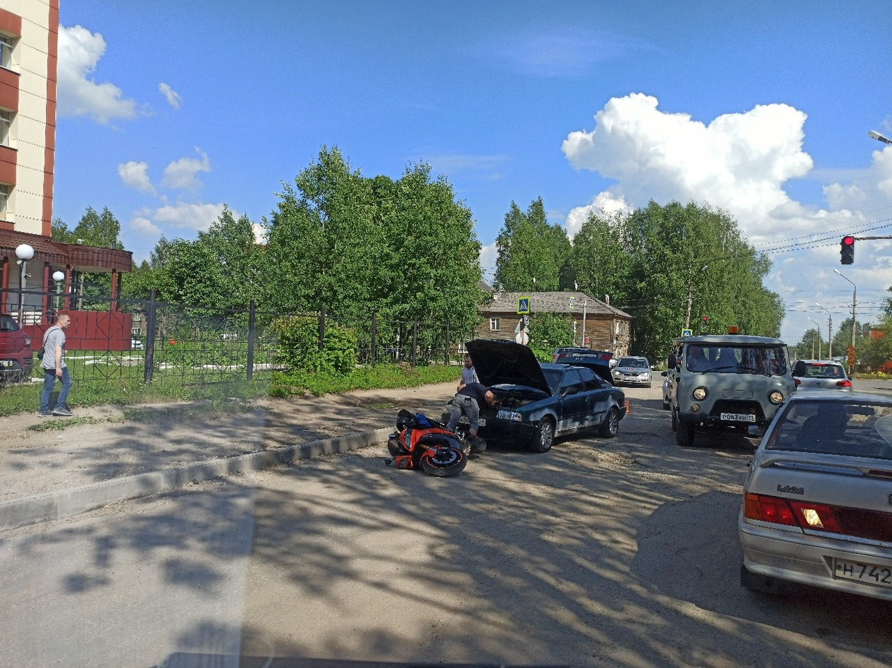 В Сыктывкаре водитель «Audi» сбил мотоциклиста (фото)