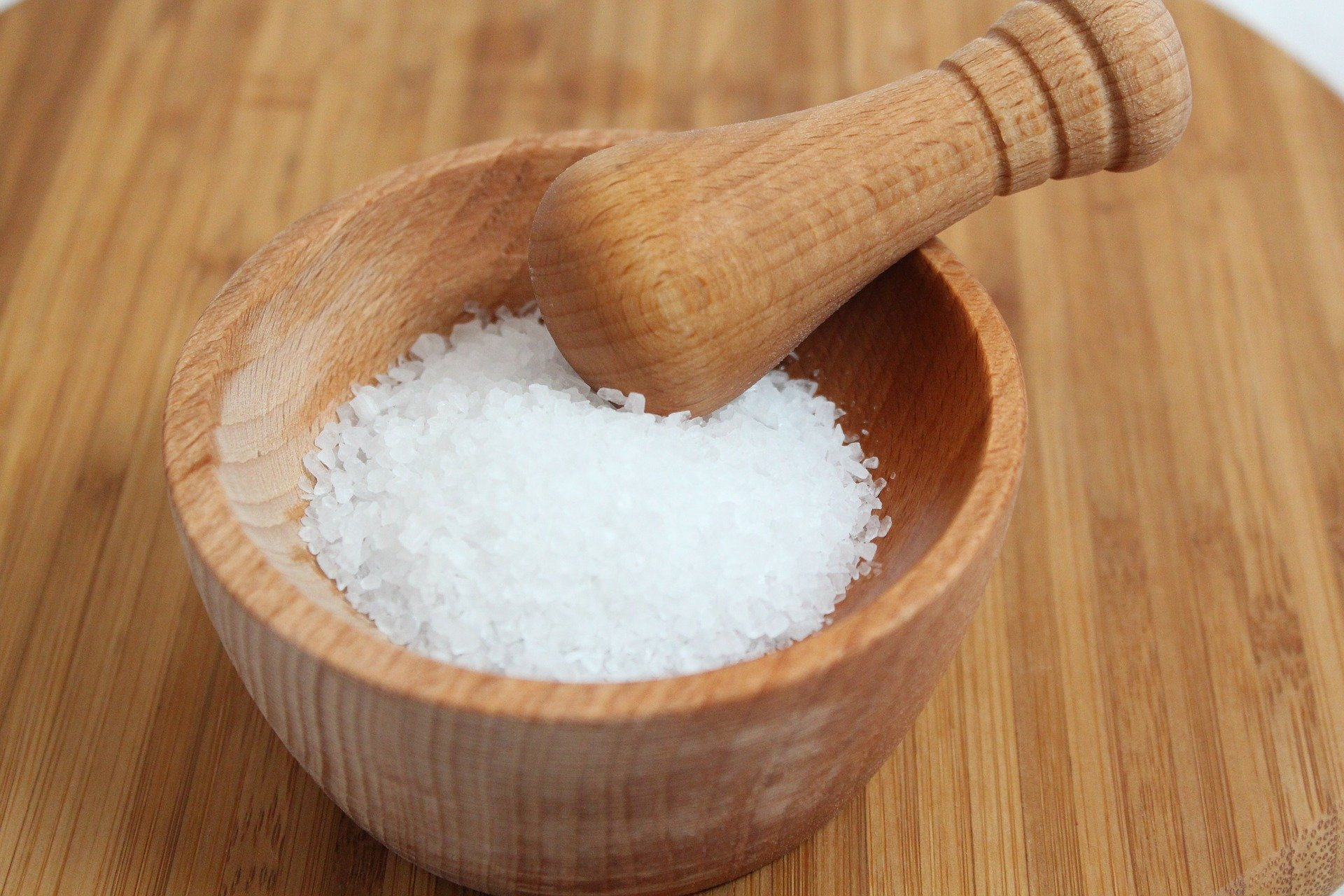 Ученый рассказал, почему стоит употреблять меньше соли