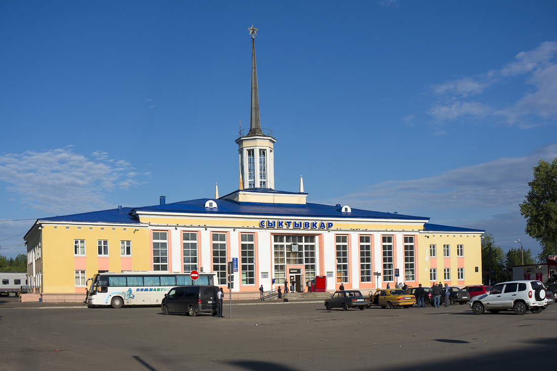 В Сыктывкаре изменилась схема движения на оживленном перекрестке