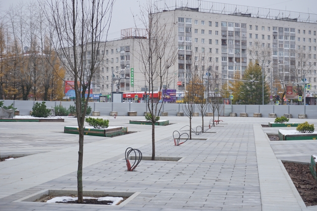 Авторская колонка: урбанист оценил благоустройство площадки под часами в Сыктывкаре