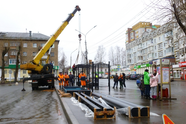 На площади Габова в Сыктывкаре устанавливают новые остановки