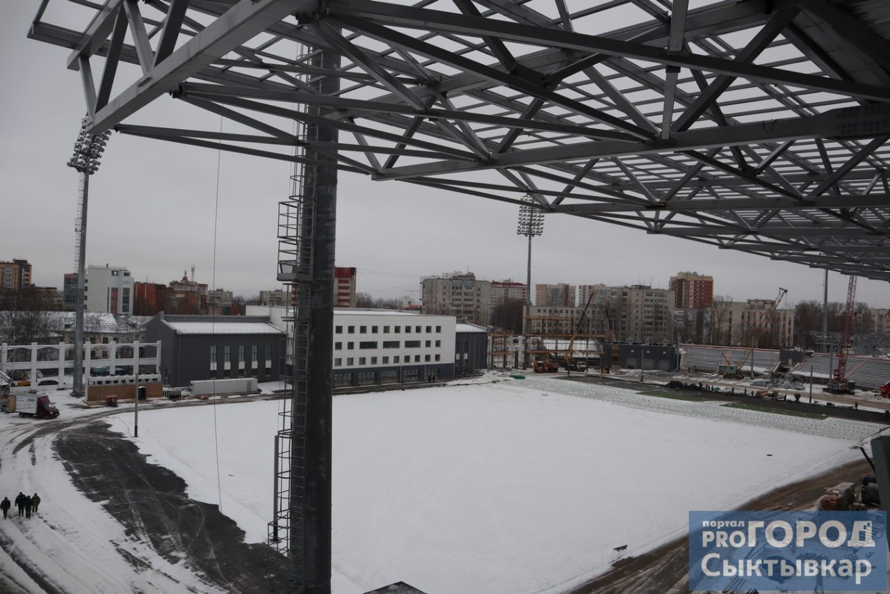 «Сомнений в том, что сдадим в срок, нет»: большой фоторепортаж с республиканского стадиона в Сыктывкаре