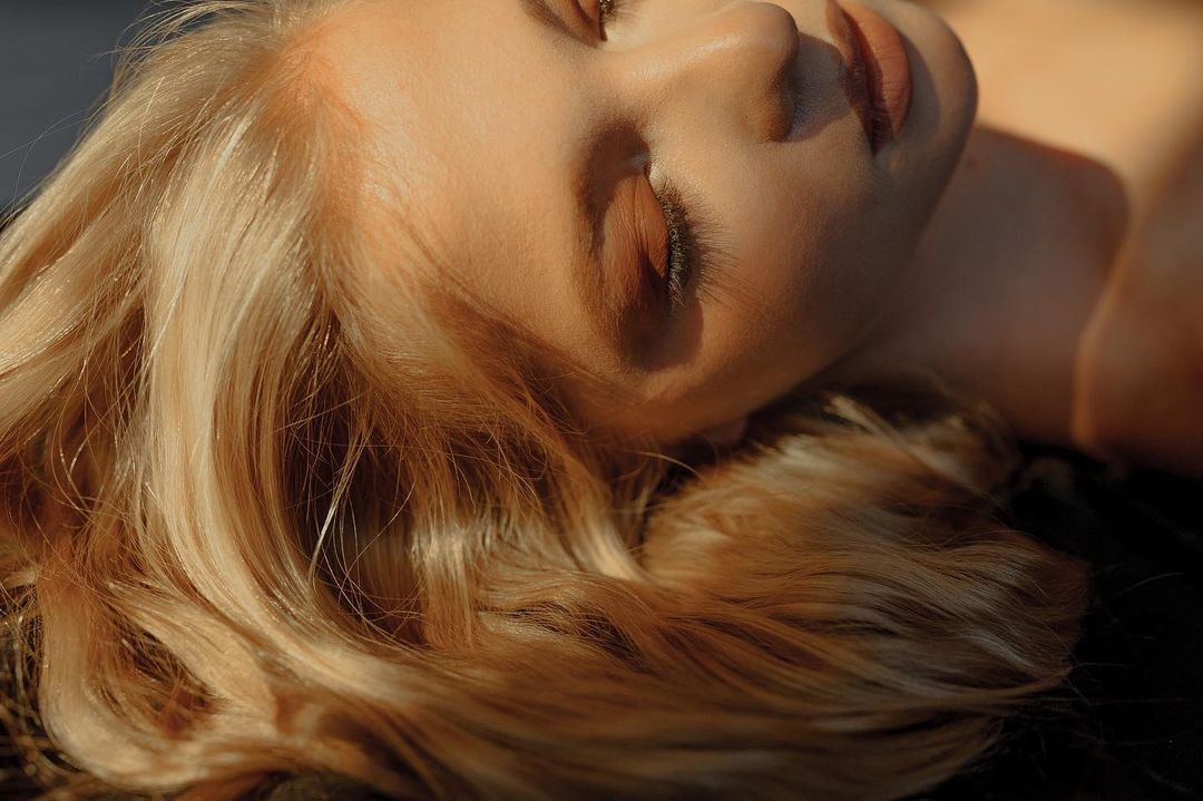 Дерзкие образы и изящные силуэты: пять снимков сыктывкарских красавиц из Instagram