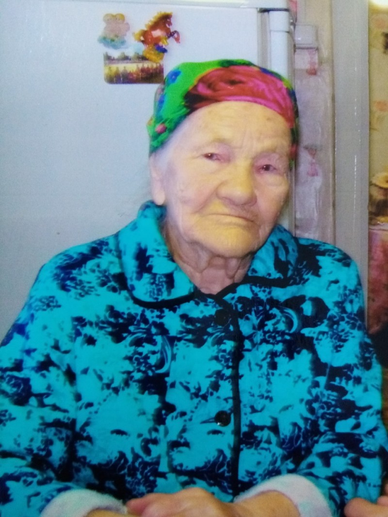 «Никогда не стойте, если можно двигаться»: 98-летняя жительница Коми поделилась секретом долголетия