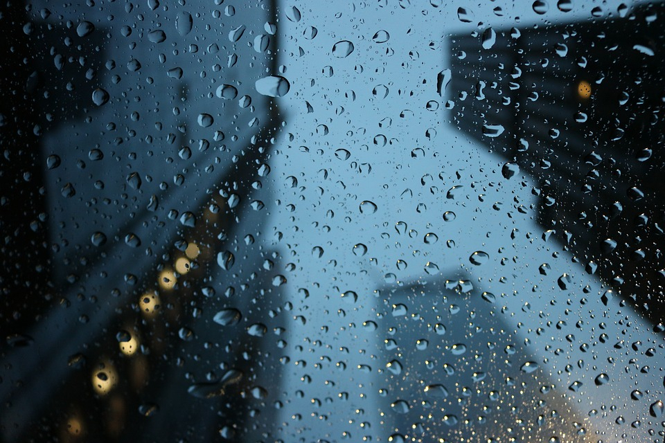 Град, ливень и гроза: в Коми объявлено штормовое предупреждение
