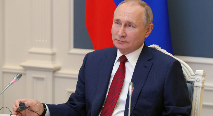 Путин подписал указ о единовременной выплате в 10 тысяч рублей семьям