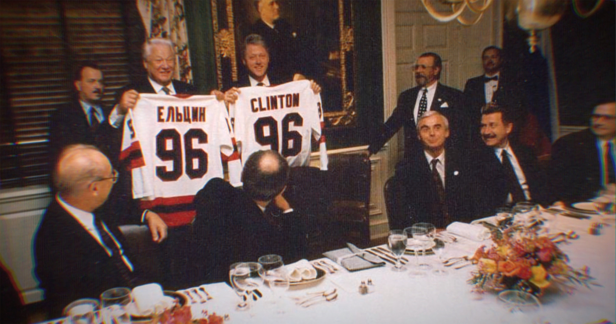 Лихие 90-е, американская мечта и русский хоккей: премьера документального фильма «Красные пингвины» на more.tv и Wink 14 июля