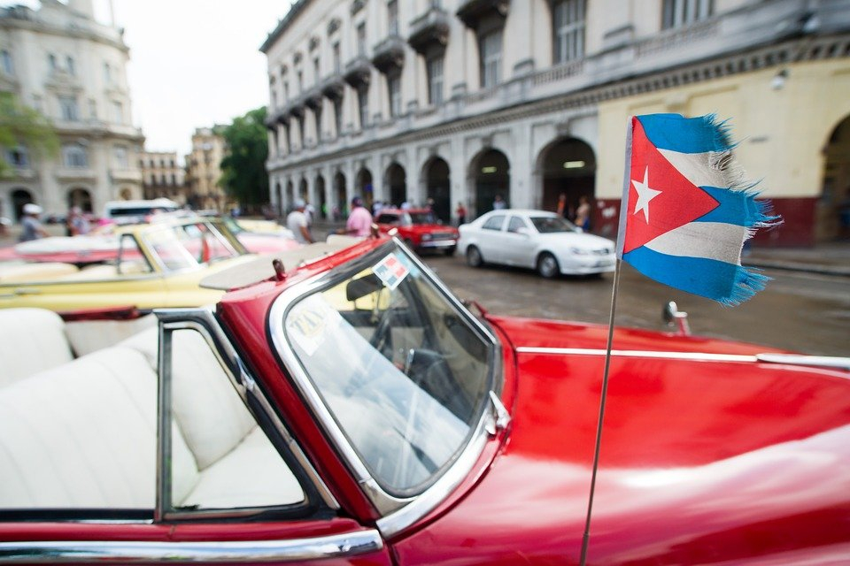 «Остров несвободы»: сыктывкарцы застряли на Кубе с якобы положительными тестами на COVID-19