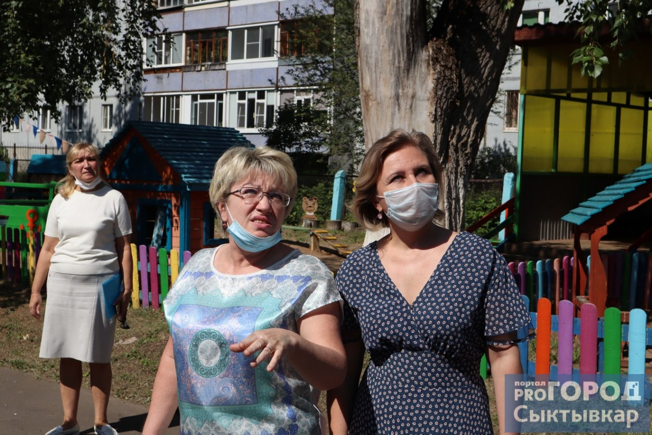 Мэр Сыктывкара лично проверила, в каких школах будут учиться дети