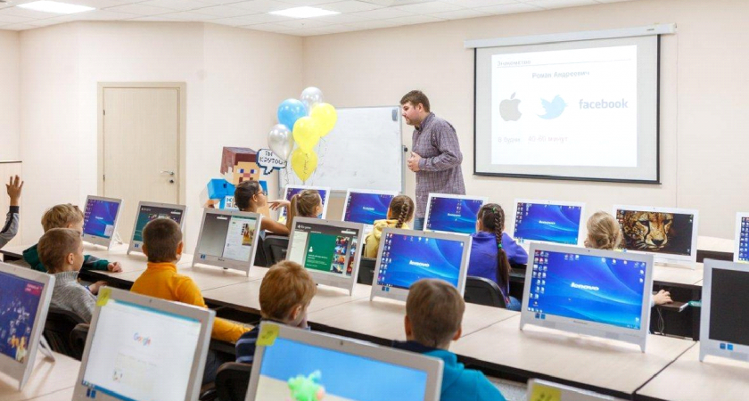 В сыктывкарской школе детей учат создавать сайты и мобильные приложения