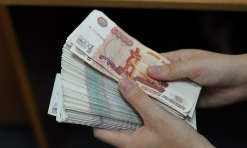 Водитель, который сбил двух школьников в Сыктывкаре, выплатит 300 тысяч рублей