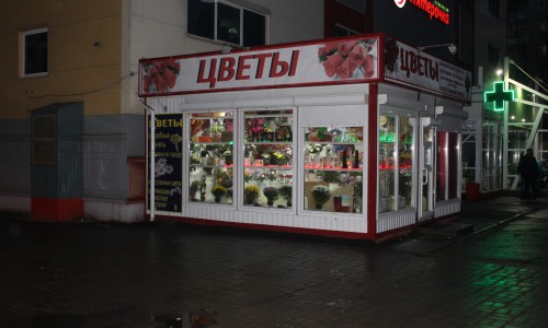 В Сыктывкаре ограбили цветочный магазин