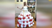 В женской колонии Коми девушка сделала платье из воздушных шаров