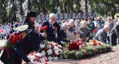 В Сыктывкаре прошла церемония возложения цветов к мемориалу "Вечная слава"