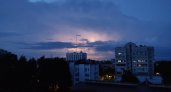 Синоптики рассказали, откуда над Сыктывкаром появилась пугающая туча с молниями