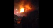 Появилось видео страшного ночного пожара в Сыктывкаре