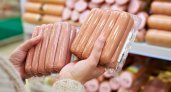 Антибиотики и соя: названы худшие марки сосисок