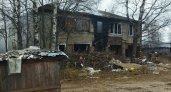 В Сыктывкаре загорелась заброшенная деревяшка