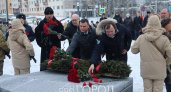 В Сыктывкаре возложили цветы в День Героев Отечества