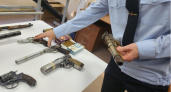 День оружейника: криминалист МВД по Коми показал эксклюзивную коллекцию оружия