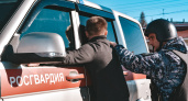 Росгвардия задержала жителя Коми, который три дня ломился в квартиру бывшей возлюбленной