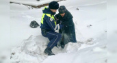 В Сыктывкаре полицейские вытащили пенсионерку из канавы 
