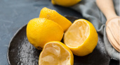 Сварите лимон и пейте эту воду натощак: утром не узнаете себя в зеркале
