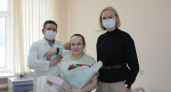 В Коми маме троих детей вручили подарки для новорожденных