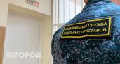 Житель Коми прятался от судебных приставов в шкафу, но был пойман