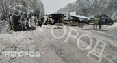 Смертельную аварию под Сыктывкаром с большегрузами спровоцировал лесовоз