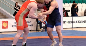 Спортсмены из Коми завоевали 18 медалей на чемпионате СЗФО по вольной борьбе в Сыктывкаре