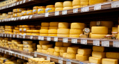 "Не вздумайте покупать, даже по акции": в Роскачестве назвали бренды сыров, которые лучше обходить стороной