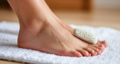 Тру пяточки 1 раз в неделю — кожа как у младенца: 1 дешевый трюк вместо дорогого педикюра
