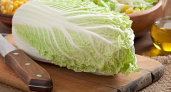 Скупите всю пекинку в ближайших магазинах: вкусный и сытный салат на скорую руку — 10 минут, и он готов