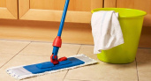 Полы можно не мыть неделями: всего одна ложка на ведро воды и поверхности сверкают как зеркало