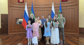 Многодетная семья из Сыктывкара получила медаль «За достойное воспитание детей»