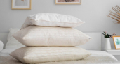 Почему в советские времена запрещали садиться на заправленную кровать и делали пирамиды из подушек
