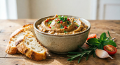Два вида лука и яйца: готовлю зеленую намазку на летние бутерброды — вкуснота из простых продуктов