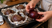 Не кастрюля и не кипяток: свёкла получается сладкой и плотной — весь вкус остаётся внутри