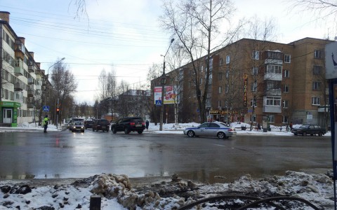 Кортеж с мигалками взбудоражил Сыктывкар: в город приехал бывший министр МВД (фото)