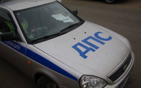 В Сыктывкаре Mazda наехала на пешехода: 89-летний мужчина получил травмы
