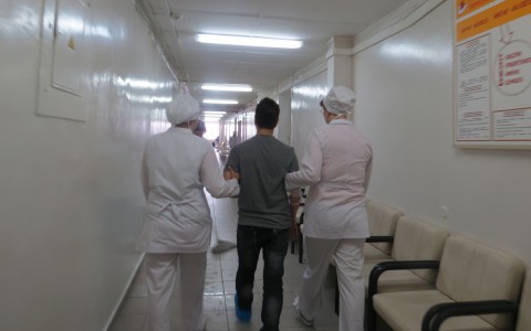 Молодой человек в Коми отравил наркотиками двух подростков