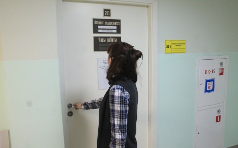 «Народный контроль»: почему к узкому специалисту в центральную поликлинику так сложно попасть?