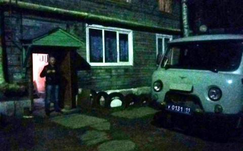Появились фото с места трагедии в Сыктывкаре, где муж выстрелил в жену