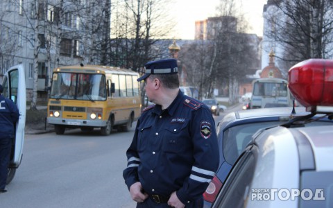 В Сыктывкаре машина ДПС наехала на бабушку:  назначено расследование