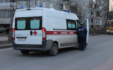 Сыктывкарские медики рассказали о состоянии бабушки, которую сбила машина ДПС